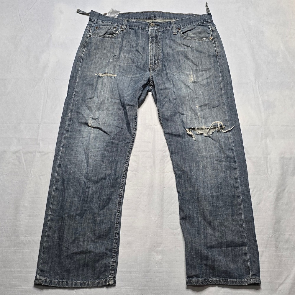 Levi Strauss Distressed Blue Jeans Mens 36x30 Medium Wash Ripped Straight Leg